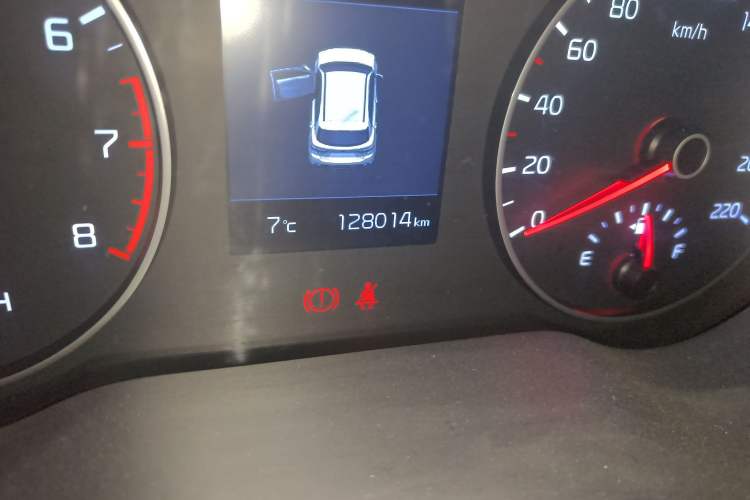 Used Kia KX Cross 2018 1.6L Automatic Dynamic Sunroof Version Odometer Close Up