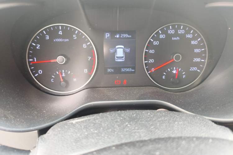 Used Kia KX Cross 2018 1.6L Automatic Dynamic Sunroof Version Odometer Close Up