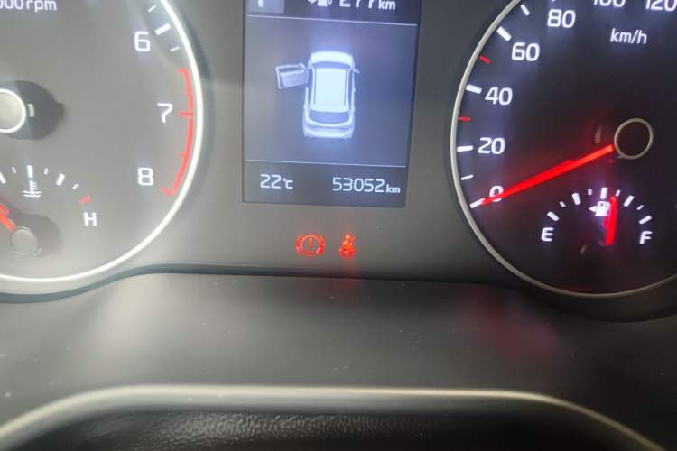 Used Kia KX Cross 2018 1.6L Automatic Dynamic Sunroof Version Odometer Close Up