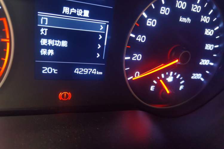 Used Kia KX Cross 2018 1.6L Automatic Dynamic Sunroof Version Odometer Close Up