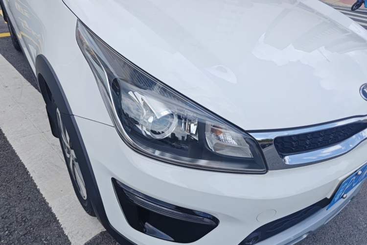Used Kia KX Cross 2018 1.6L Automatic Dynamic Sunroof Version Right Front Headlight
