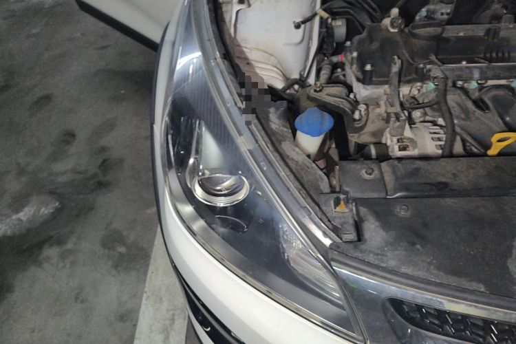 Used Kia KX Cross 2018 1.6L Automatic Dynamic Sunroof Version Right Front Headlight