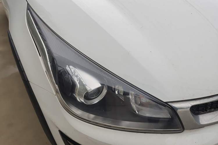 Used Kia KX Cross 2018 1.6L Automatic Dynamic Sunroof Version Right Front Headlight