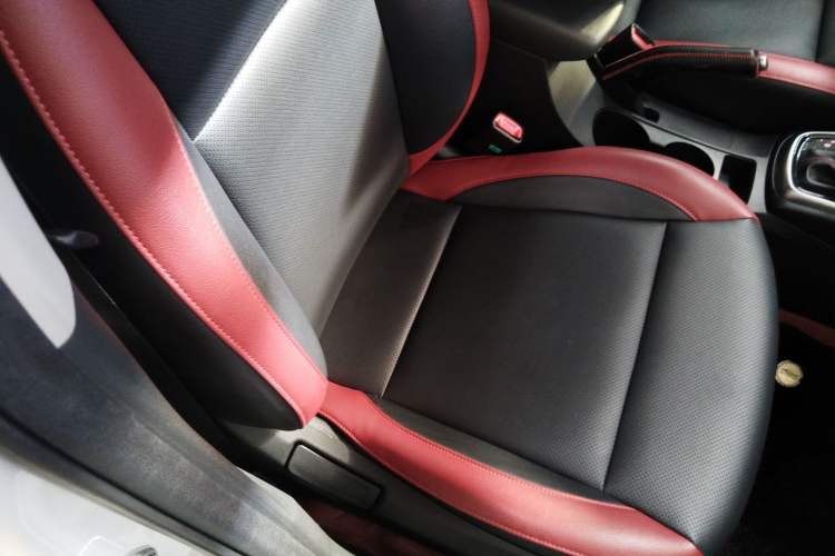 Used Kia KX Cross 2018 1.6L Automatic Dynamic Sunroof Version Right Front Seat