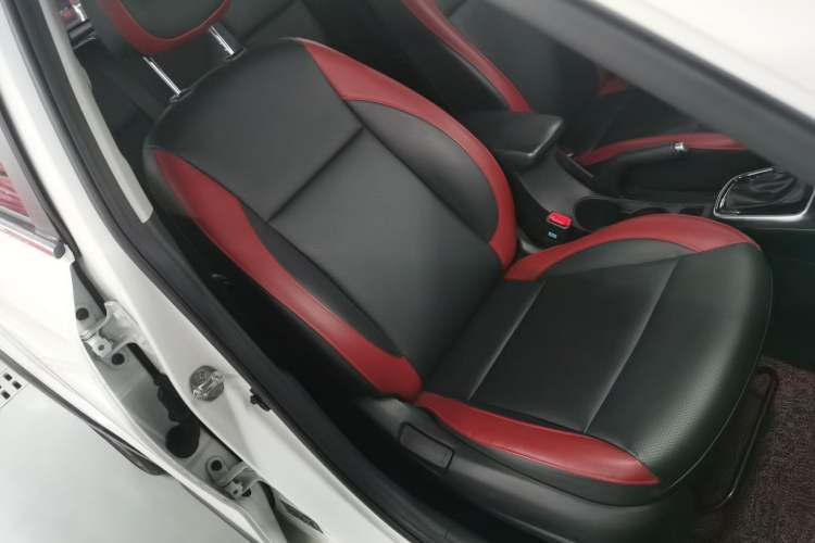 Used Kia KX Cross 2018 1.6L Automatic Dynamic Sunroof Version Right Front Seat