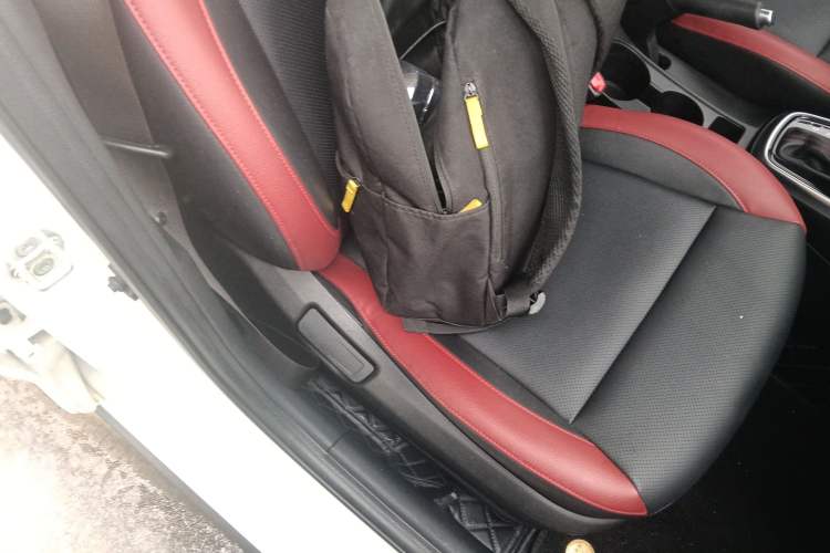 Used Kia KX Cross 2018 1.6L Automatic Dynamic Sunroof Version Right Front Seat