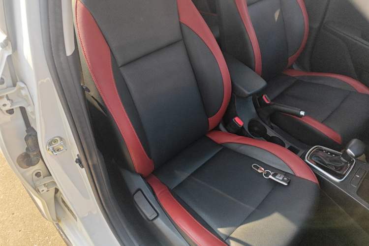 Used Kia KX Cross 2018 1.6L Automatic Dynamic Sunroof Version Right Front Seat