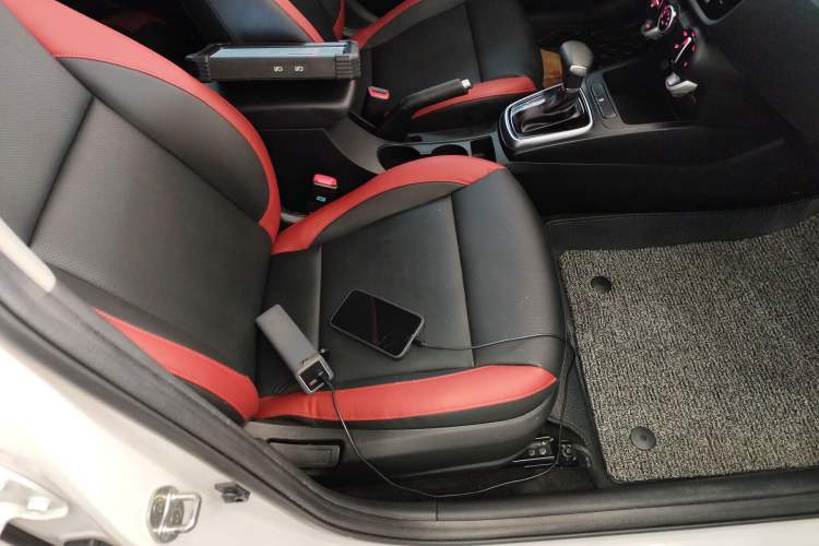 Used Kia KX Cross 2018 1.6L Automatic Dynamic Sunroof Version Right Front Seat