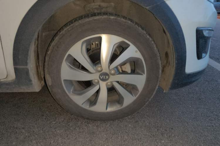 Used Kia KX Cross 2018 1.6L Automatic Dynamic Sunroof Version Right Front Wheel Hub