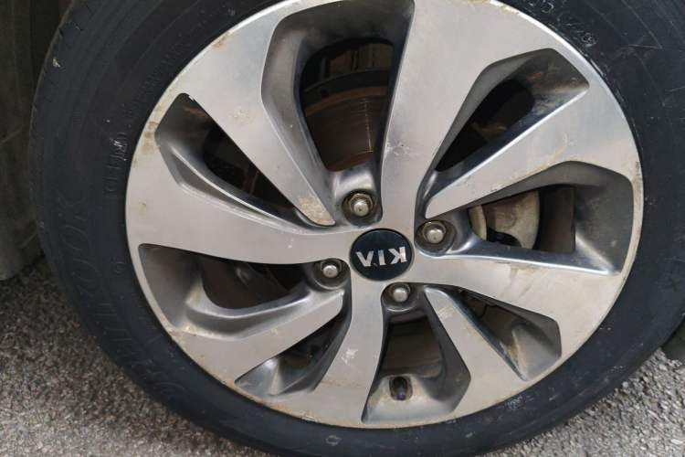Used Kia KX Cross 2018 1.6L Automatic Dynamic Sunroof Version Right Front Wheel Hub