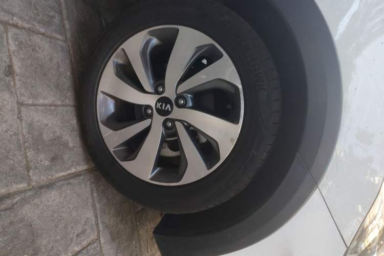 Used Kia KX Cross 2018 1.6L Automatic Dynamic Sunroof Version Right Front Wheel Hub