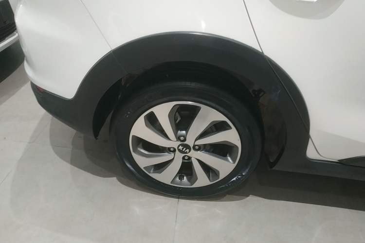 Used Kia KX Cross 2018 1.6L Automatic Dynamic Sunroof Version Right Rear Wheel Hub