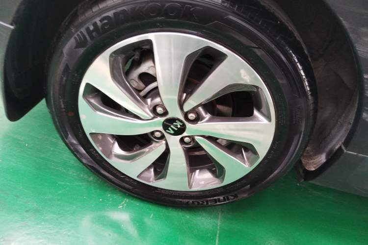 Used Kia KX Cross 2018 1.6L Automatic Dynamic Sunroof Version Right Rear Wheel Hub
