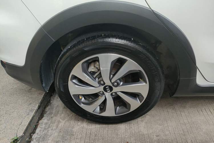 Used Kia KX Cross 2018 1.6L Automatic Dynamic Sunroof Version Right Rear Wheel Hub