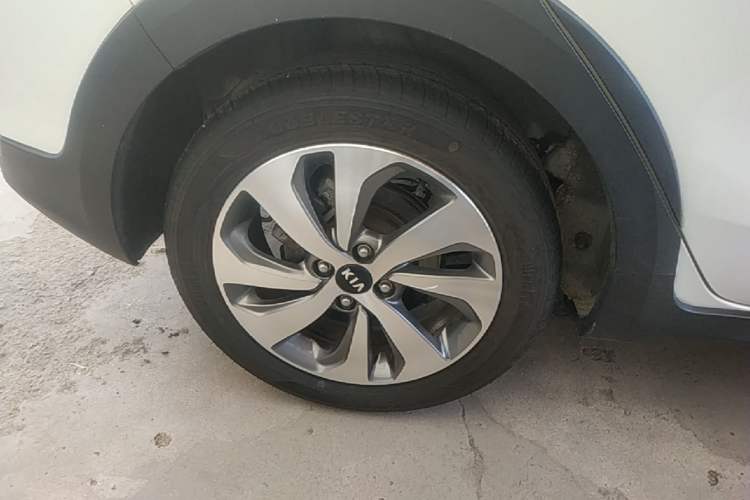 Used Kia KX Cross 2018 1.6L Automatic Dynamic Sunroof Version Right Rear Wheel Hub