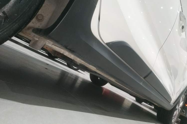 Used Kia KX Cross 2018 1.6L Automatic Dynamic Sunroof Version Right Side Sill