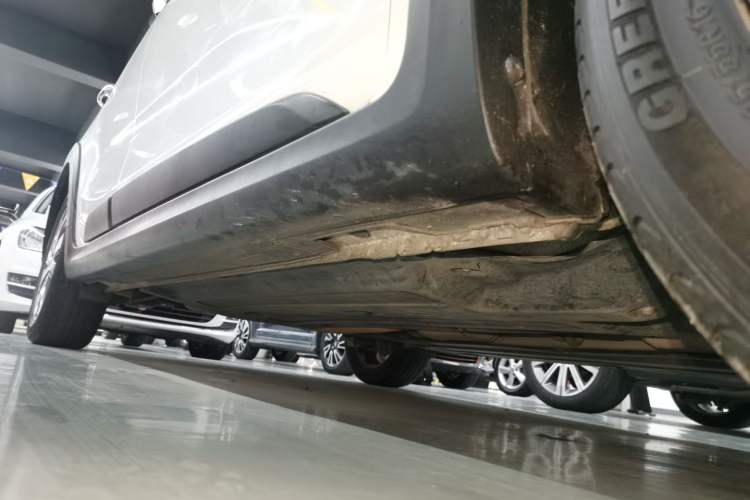 Used Kia KX Cross 2018 1.6L Automatic Dynamic Sunroof Version Right Side Sill