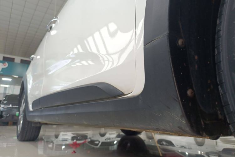 Used Kia KX Cross 2018 1.6L Automatic Dynamic Sunroof Version Right Side Sill