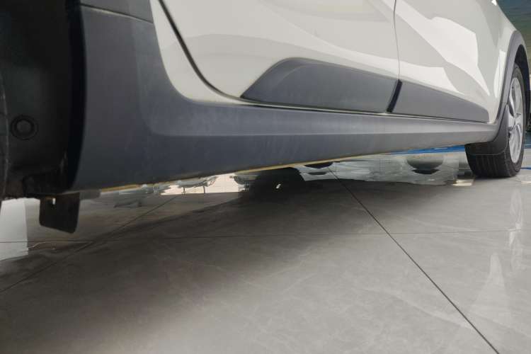 Used Kia KX Cross 2018 1.6L Automatic Dynamic Sunroof Version Right Side Sill