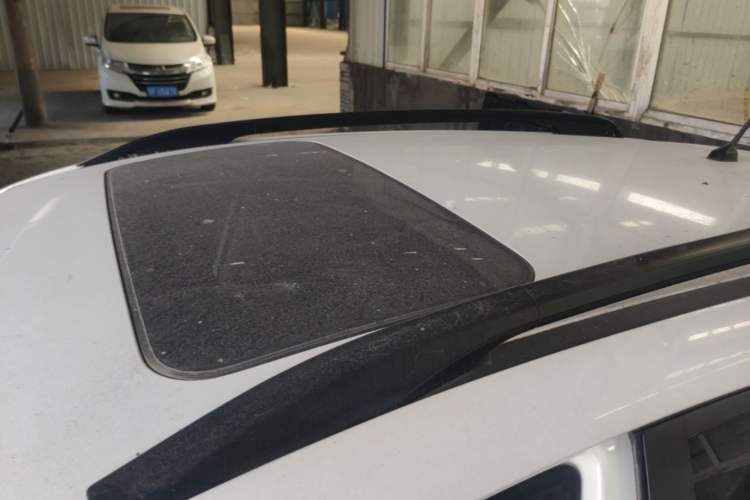 Used Kia KX Cross 2018 1.6L Automatic Dynamic Sunroof Version Roof