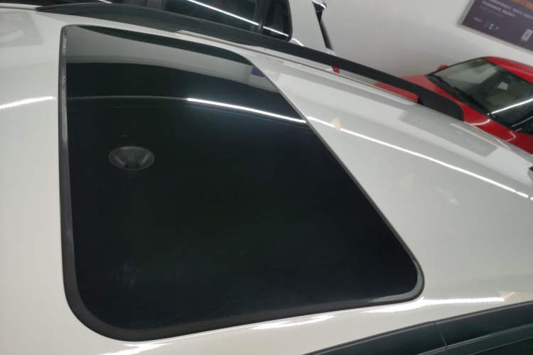 Used Kia KX Cross 2018 1.6L Automatic Dynamic Sunroof Version Roof