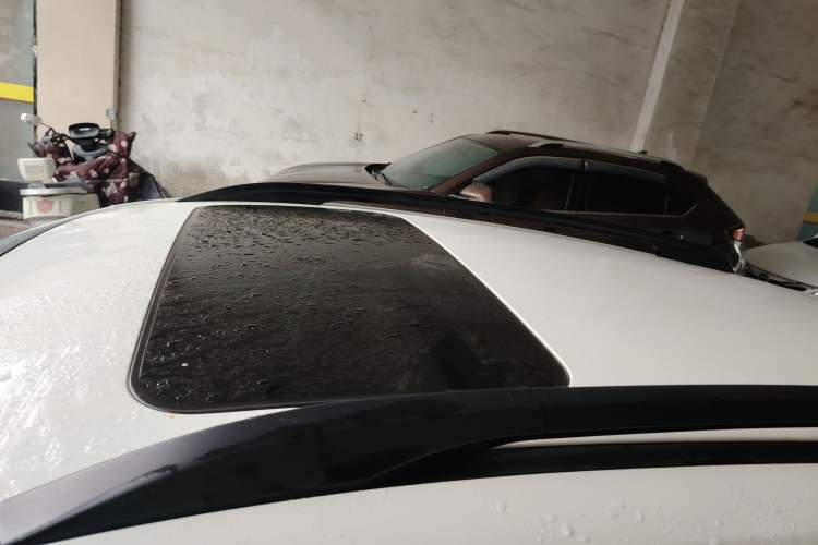 Used Kia KX Cross 2018 1.6L Automatic Dynamic Sunroof Version Roof