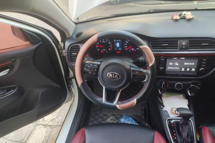 Used Kia KX Cross 2018 1.6L Automatic Dynamic Sunroof Version Steering Wheel