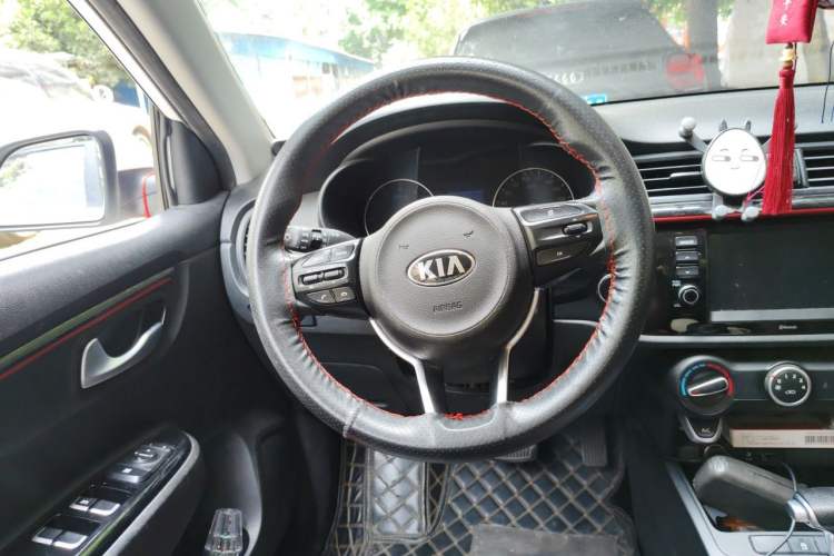 Used Kia KX Cross 2018 1.6L Automatic Dynamic Sunroof Version Steering Wheel
