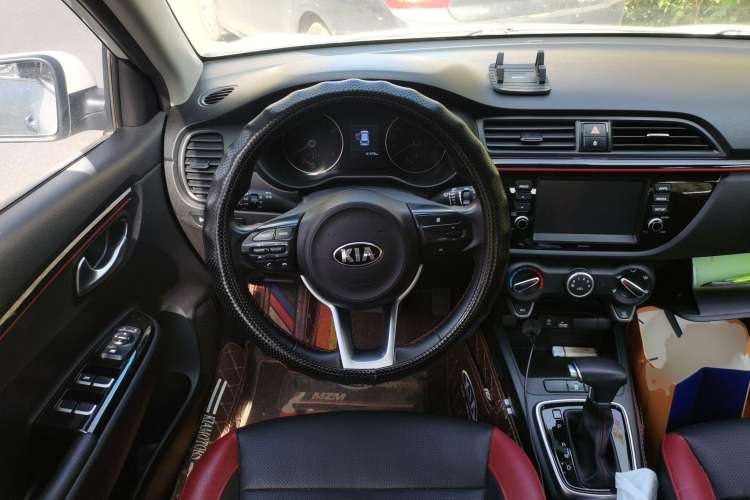 Used Kia KX Cross 2018 1.6L Automatic Dynamic Sunroof Version Steering Wheel