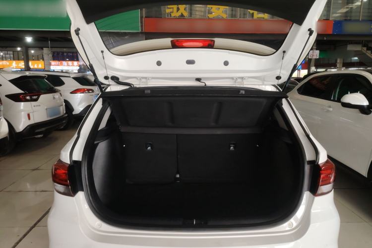 Used Kia KX Cross 2018 1.6L Automatic Dynamic Sunroof Version Trunk