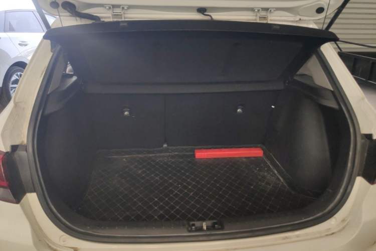 Used Kia KX Cross 2018 1.6L Automatic Dynamic Sunroof Version Trunk