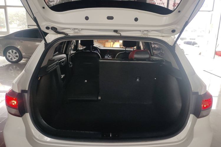 Used Kia KX Cross 2018 1.6L Automatic Dynamic Sunroof Version Trunk