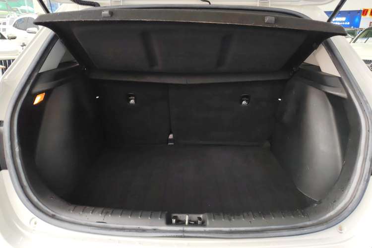 Used Kia KX Cross 2018 1.6L Automatic Dynamic Sunroof Version Trunk