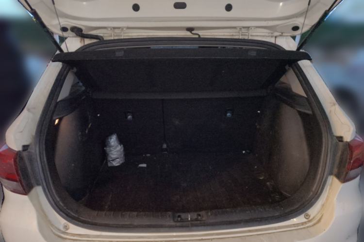 Used Kia KX Cross 2018 1.6L Automatic Dynamic Sunroof Version Trunk