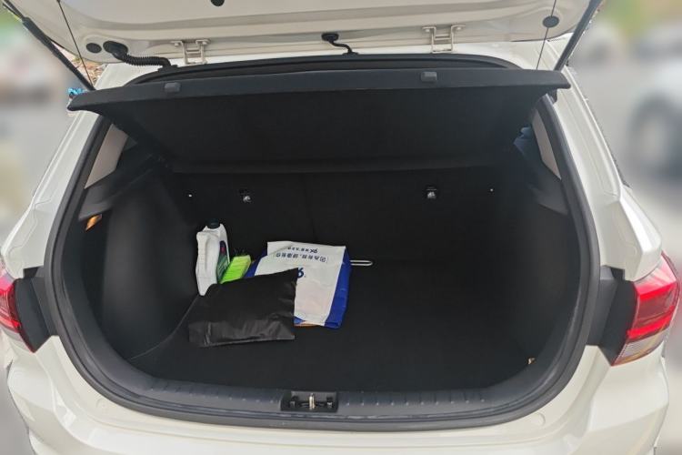 Used Kia KX Cross 2018 1.6L Automatic Dynamic Sunroof Version Trunk