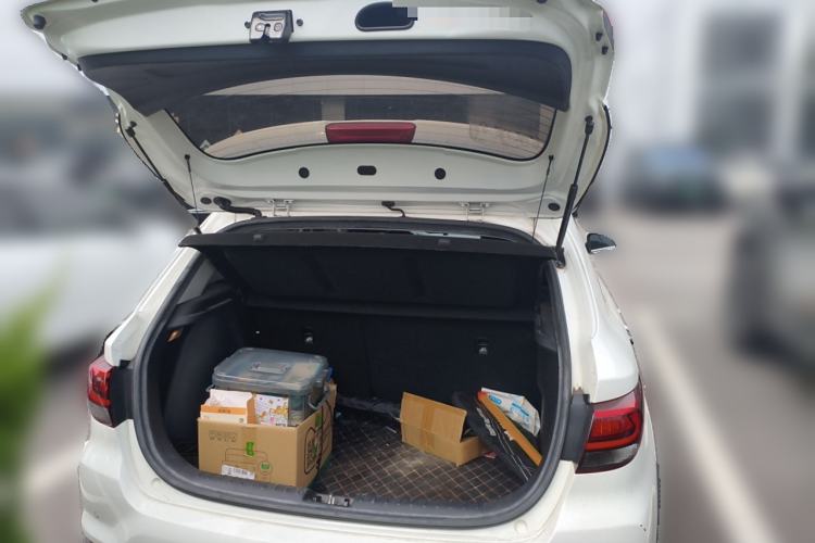 Used Kia KX Cross 2018 1.6L Automatic Dynamic Sunroof Version Trunk