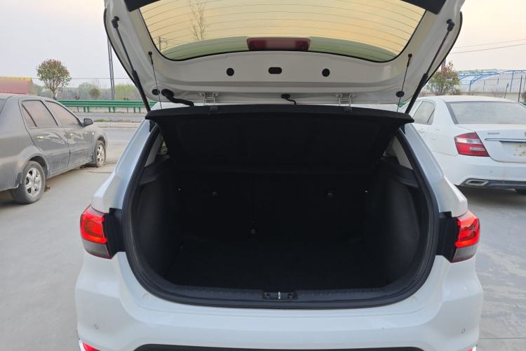 Used Kia KX Cross 2018 1.6L Automatic Dynamic Sunroof Version Trunk