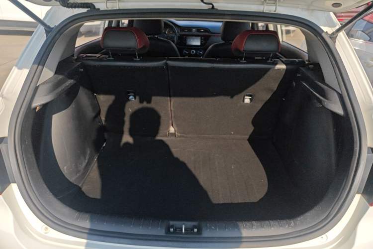 Used Kia KX Cross 2018 1.6L Automatic Dynamic Sunroof Version Trunk