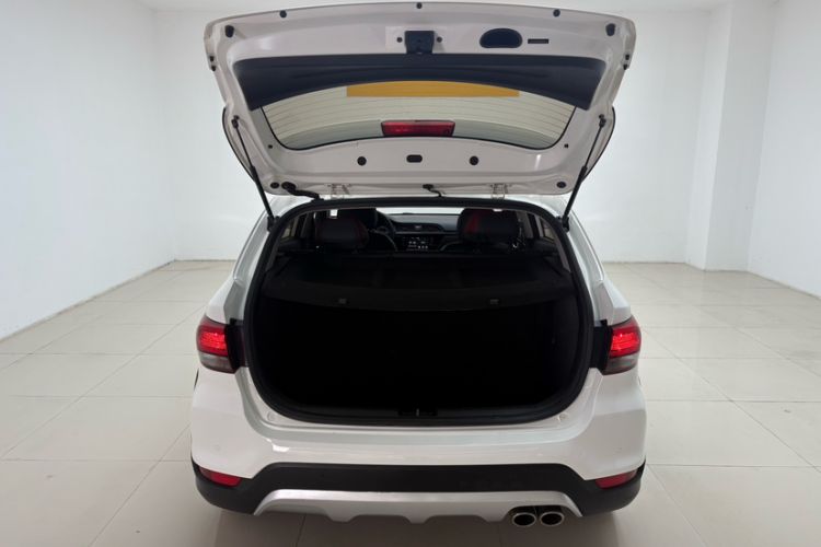 Used Kia KX Cross 2018 1.6L Automatic Dynamic Sunroof Version Trunk