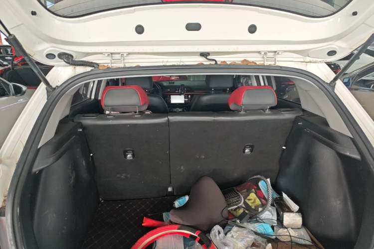 Used Kia KX Cross 2018 1.6L Automatic Dynamic Sunroof Version Trunk