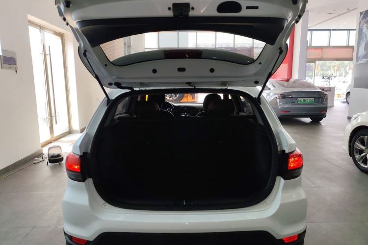 Used Kia KX Cross 2018 1.6L Automatic Dynamic Sunroof Version Trunk