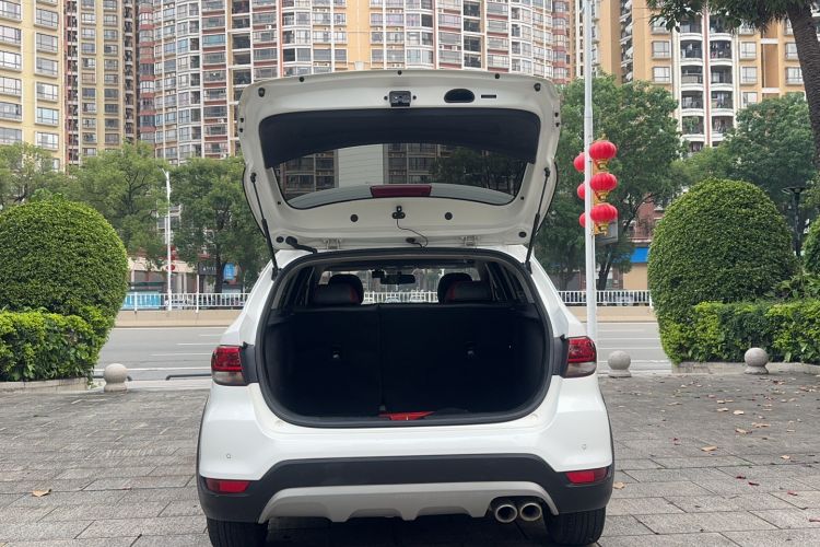 Used Kia KX Cross 2018 1.6L Automatic Dynamic Sunroof Version Trunk