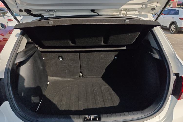 Used Kia KX Cross 2018 1.6L Automatic Dynamic Sunroof Version Trunk