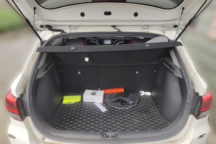 Used Kia KX Cross 2018 1.6L Automatic Dynamic Sunroof Version Trunk