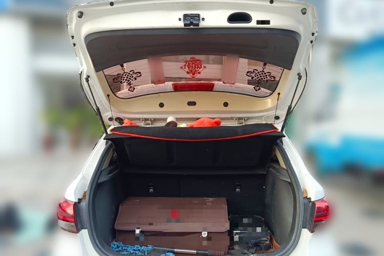 Used Kia KX Cross 2018 1.6L Automatic Dynamic Sunroof Version Trunk