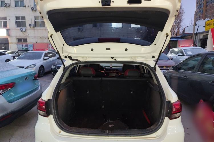 Used Kia KX Cross 2018 1.6L Automatic Dynamic Sunroof Version Trunk