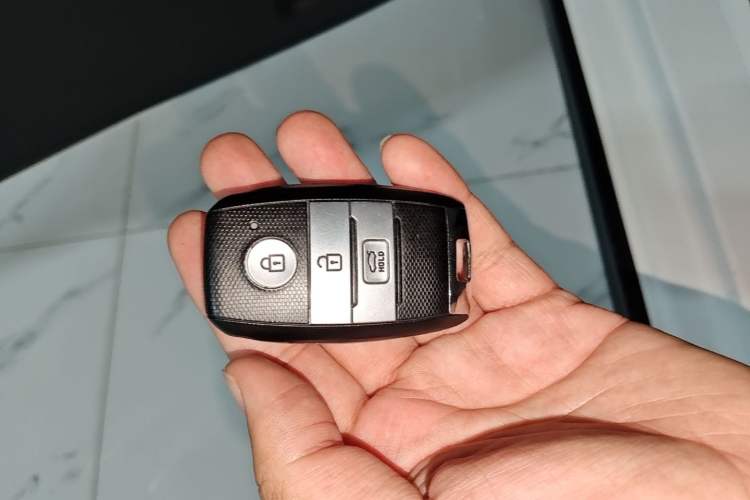 Used Kia KX Cross 2018 1.6L Automatic Dynamic Sunroof Version Vehicle Key