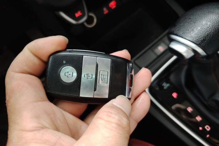 Used Kia KX Cross 2018 1.6L Automatic Dynamic Sunroof Version Vehicle Key