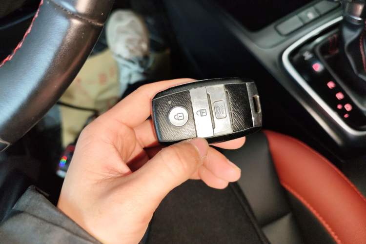 Used Kia KX Cross 2018 1.6L Automatic Dynamic Sunroof Version Vehicle Key