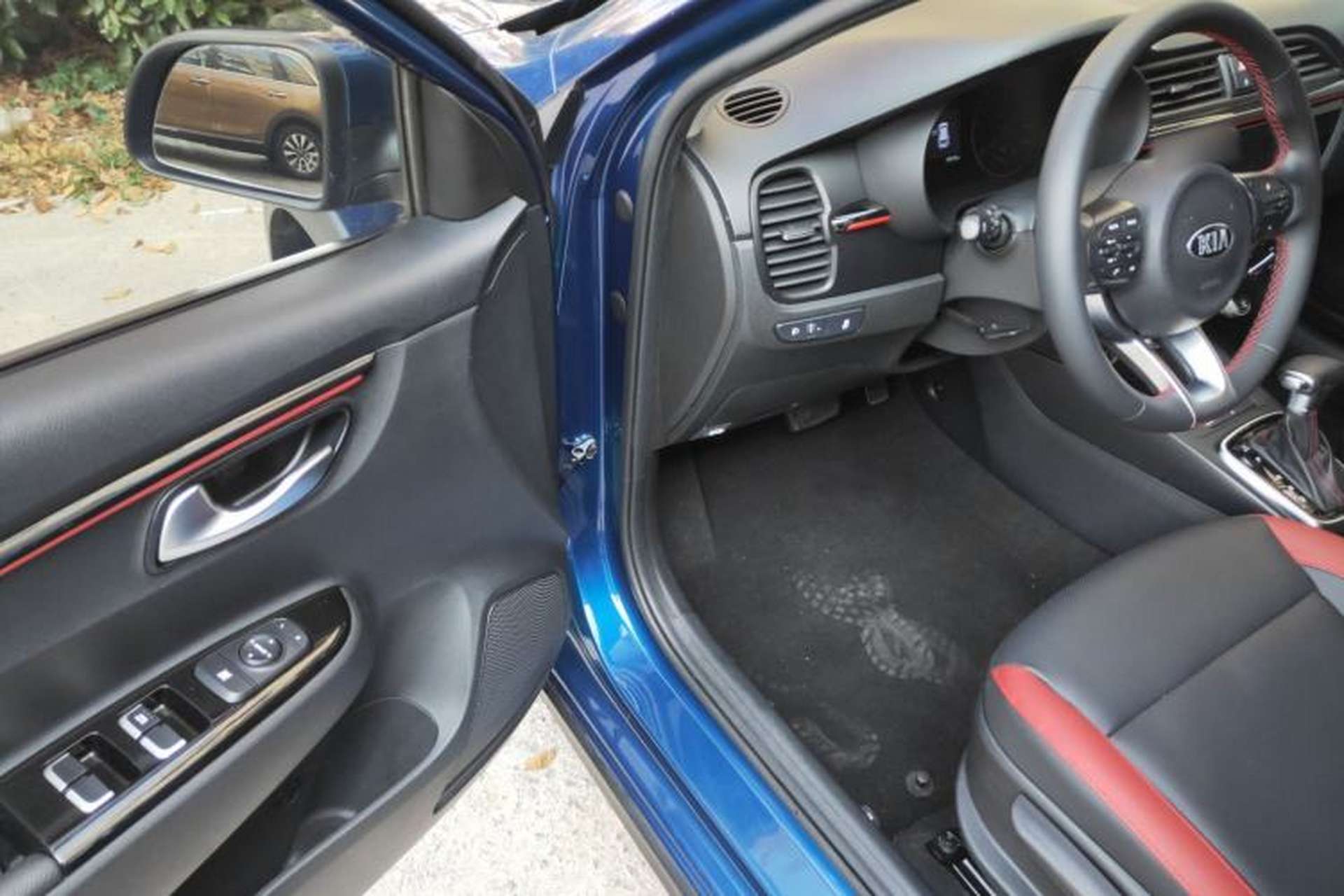 Used Kia KX Cross 2019 1.6L Automatic Dynamic Sunroof Version China VI Driver Seat